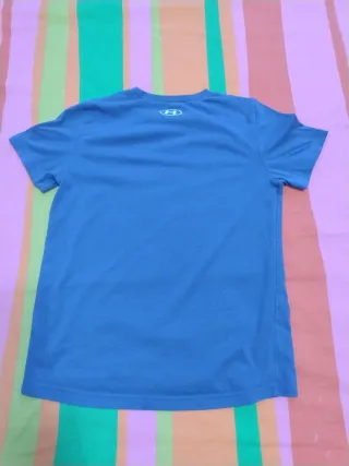 Conjunto: Sudadera Azul y Camiseta Under Armour