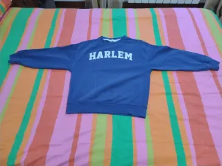 Conjunto: Sudadera Azul y Camiseta Under Armour