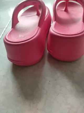 Chanclas rosas plataforma