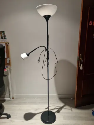 Lampada da terra moderna