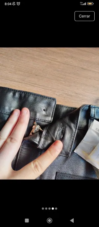 Falda de cuero negra