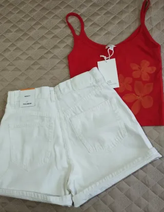 Lote Pull&Bear: Top Rojo y Shorts Blancos T.36