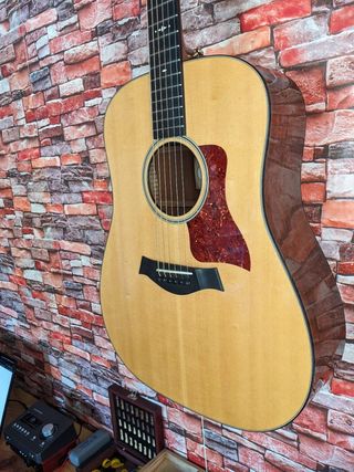Guitarra Acústica Taylor 510e con ES2