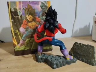 Figura Dragon Ball Z Vegeta SSJ4