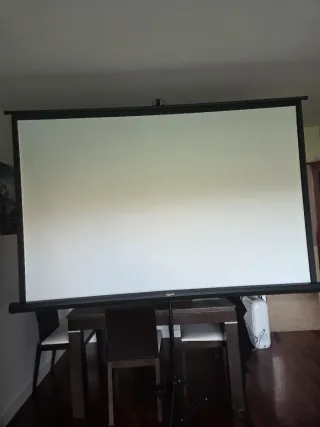 Pantalla Proyector 112 con Trípode