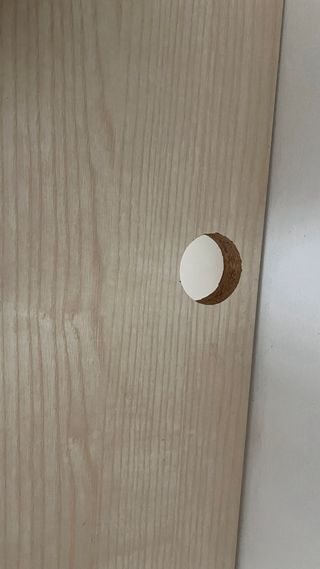 Grande scrivania in legno con cassetti