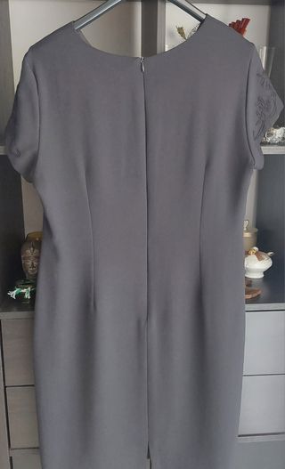 Vestido negro MOPETE con bordado floral