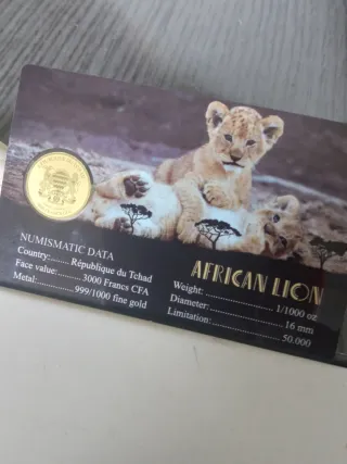 Moneta d'oro, Predatori