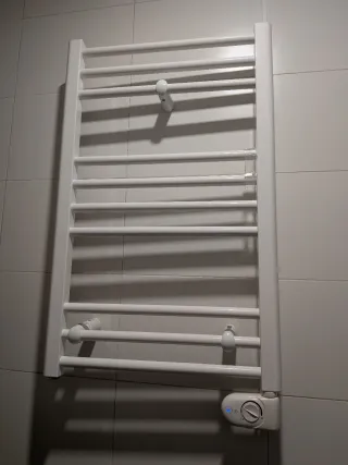 Toallero radiador blanco