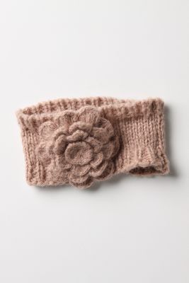 Diadema de lana con flor rosa de Anthropologie