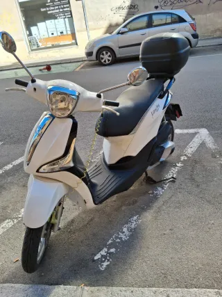 Piaggio Liberty 125 Scooter Blanca