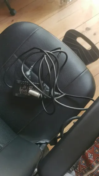 Silla de ruedas eléctrica roja Baterías nuevas