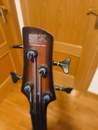 Bajo Ibanez Fretless SRH500F