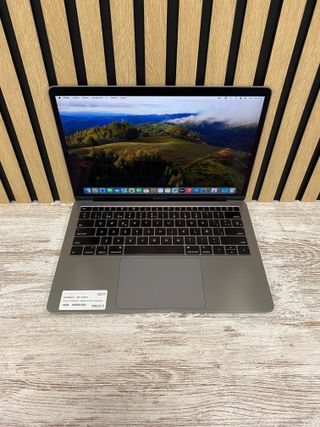 MacBook Air 13" 2019 i5 16gb 256gb SSD