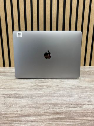 MacBook Air 13" 2019 i5 16gb 256gb SSD