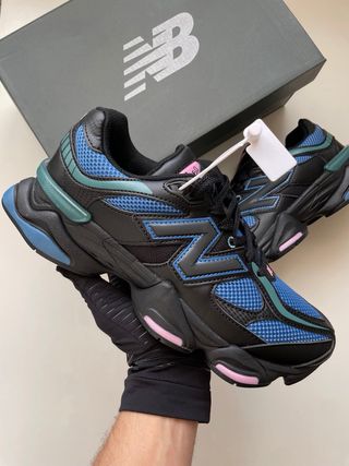 Zapatillas New Balance Negras y Azules