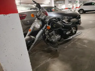 Moto Custom 125cc Negra y Plata