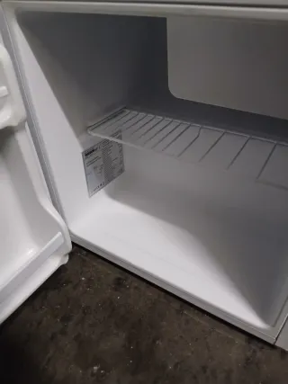 Mini nevera Ikea blanca