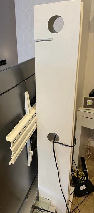 Soporte TV Hierro blanco y ruedas max 75 pulgadas