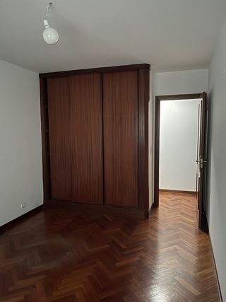 ALQUILO PISO ARTEIXO