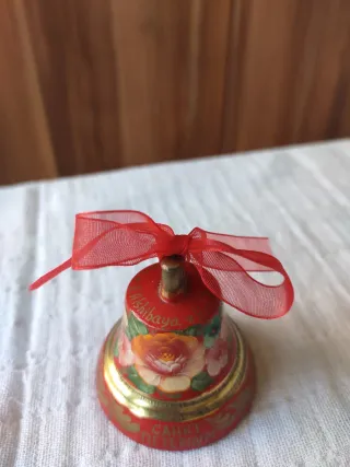 Campane di bronzo russe. Preziosi decori