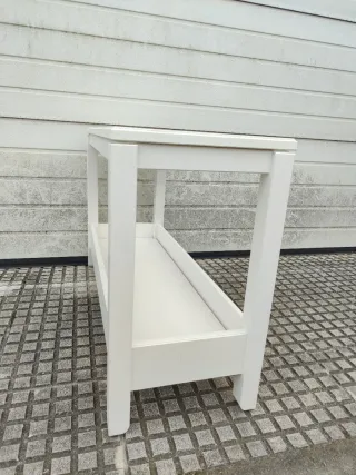 Consola IKEA de pino lacado