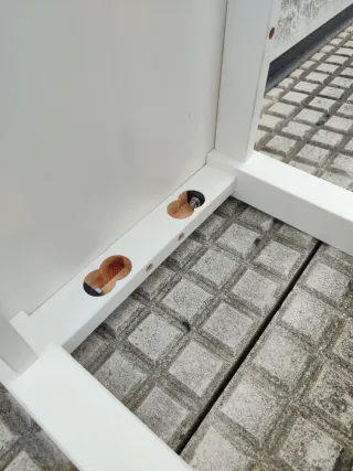 Consola IKEA de pino lacado