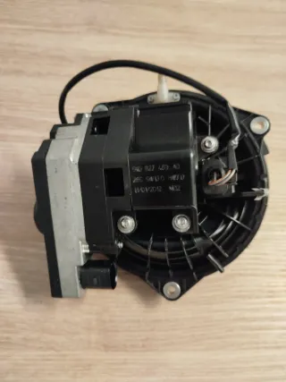 Manilla Portón Trasero Golf VII con Cámara