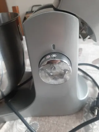 Impastatrice Kenwood KMix Rossa