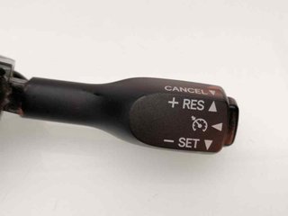 MANDO MULTIFUNCION TOYOTA AURIS 552353