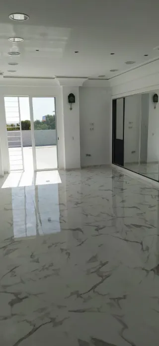 Vendo chalet seminuevo o alquilo opción compra.