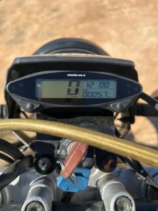 Moto rieju  tango Negra