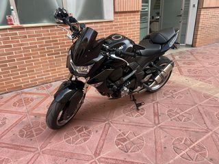 Se cambia Kawasaki Z1000 naked o escucho ofertas