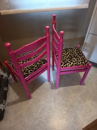 Silla de madera estilo artístico