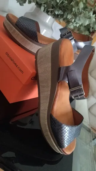 Sandalias piel con plataforma
