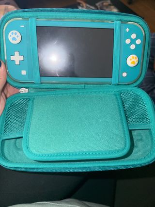 Nintendo Switch Lite + juegos