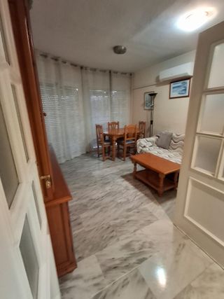 SE ALQUILA APARTAMENTO EN FUENGIROLA