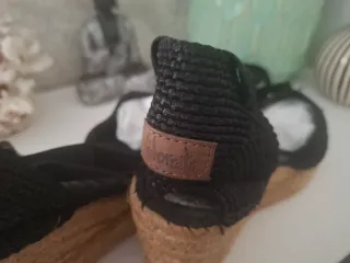 Zapatilla cuña Videoreta Talla 36