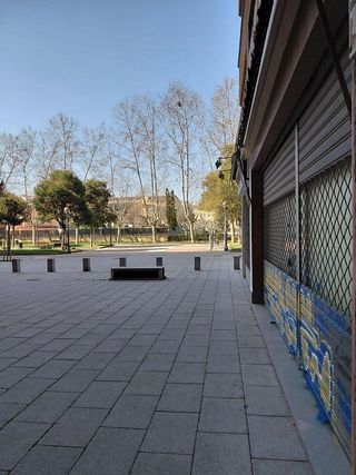 Local comercial en venta en Universidad - Los Lirios en Logroño