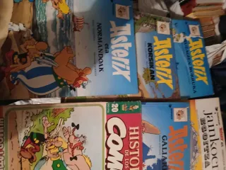 Lote 9 +1 comics Asterix y Obelix EUSKERA