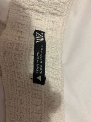 Falda pantalón corta blanca de Zara