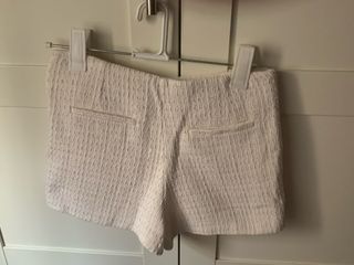 Falda pantalón corta blanca de Zara