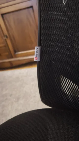 Silla de oficina ergonómica negra Sihoo M-18