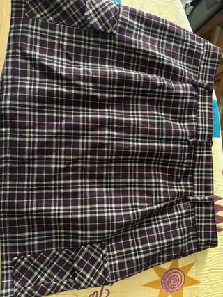 Falda de cuadros morada