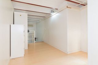 Local comercial en venta en Sants-Badal en Barcelona