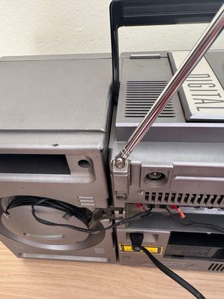 Radio Casete Philips con CD y Doble Pletina