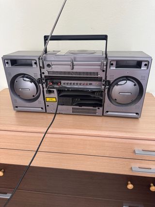 Radio Casete Philips con CD y Doble Pletina