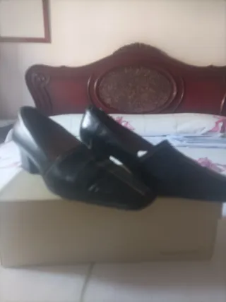 Zapatos de piel mujer tacón bajo