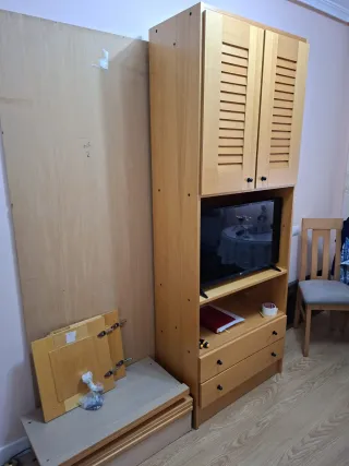 Mueble de salón madera y cristal