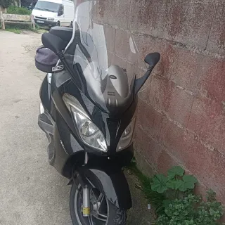 Maxi Scooter Atlantic Negra